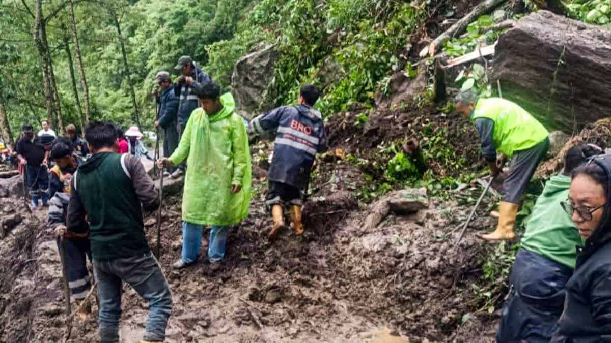 सिक्किम में भयावह भूस्खलन: सेना के कैंप पर कहर, तीन जवान शहीद; अधिकारी और परिवार सहित छह लापता