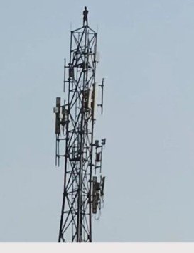Hapur Mobile Tower High-Voltage Drama