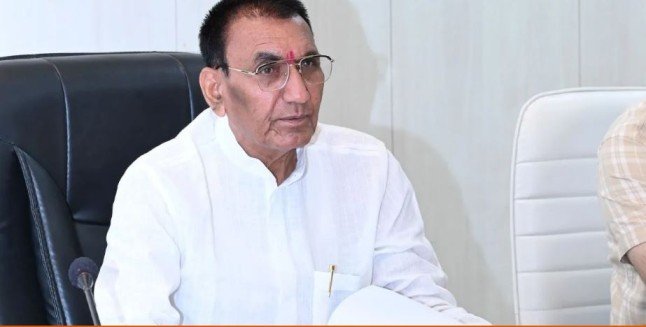 Narayan Singh Pawar house theft